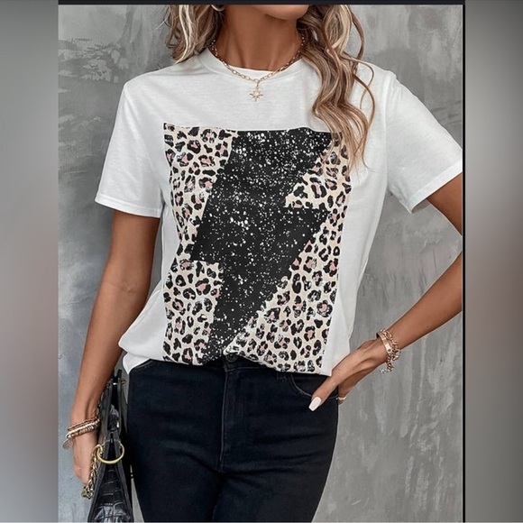 Leopard Print Lightning Boot Tee Size Medium - Picture 1 of 5
